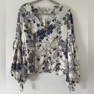NWT Willow & Clay Boho Floral Satin Balloon Sleeve Blouse size large